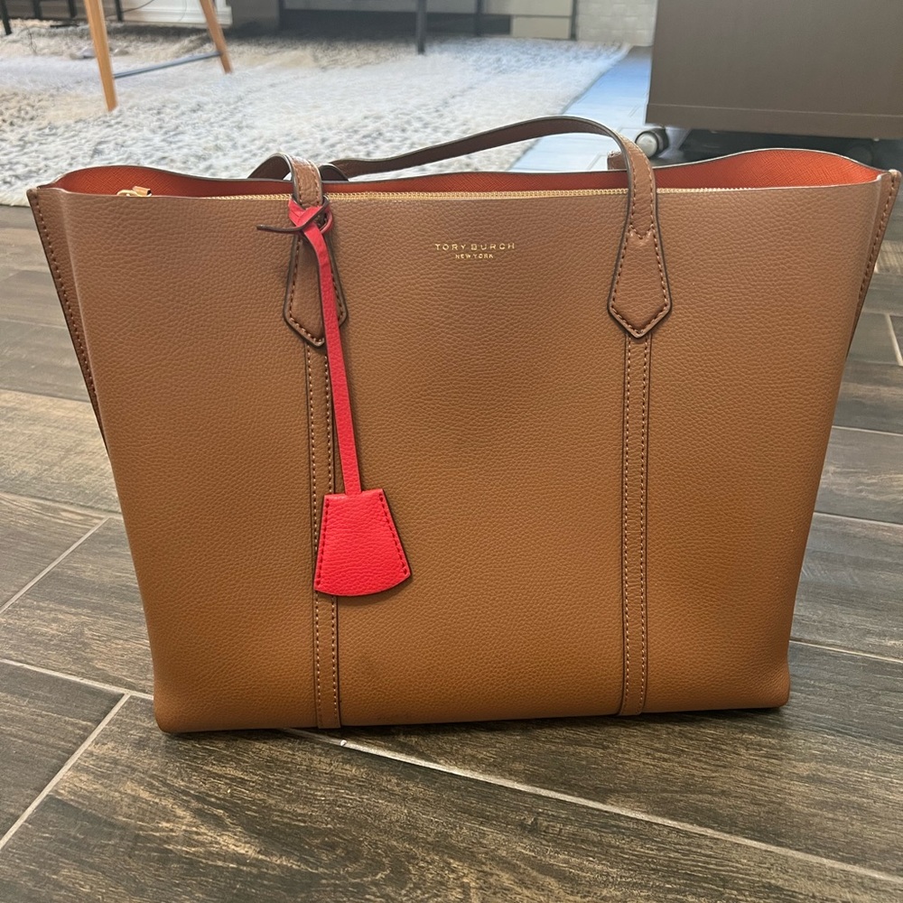Tory Burch Perry Triple Compartment Tote Bag in Light Umber